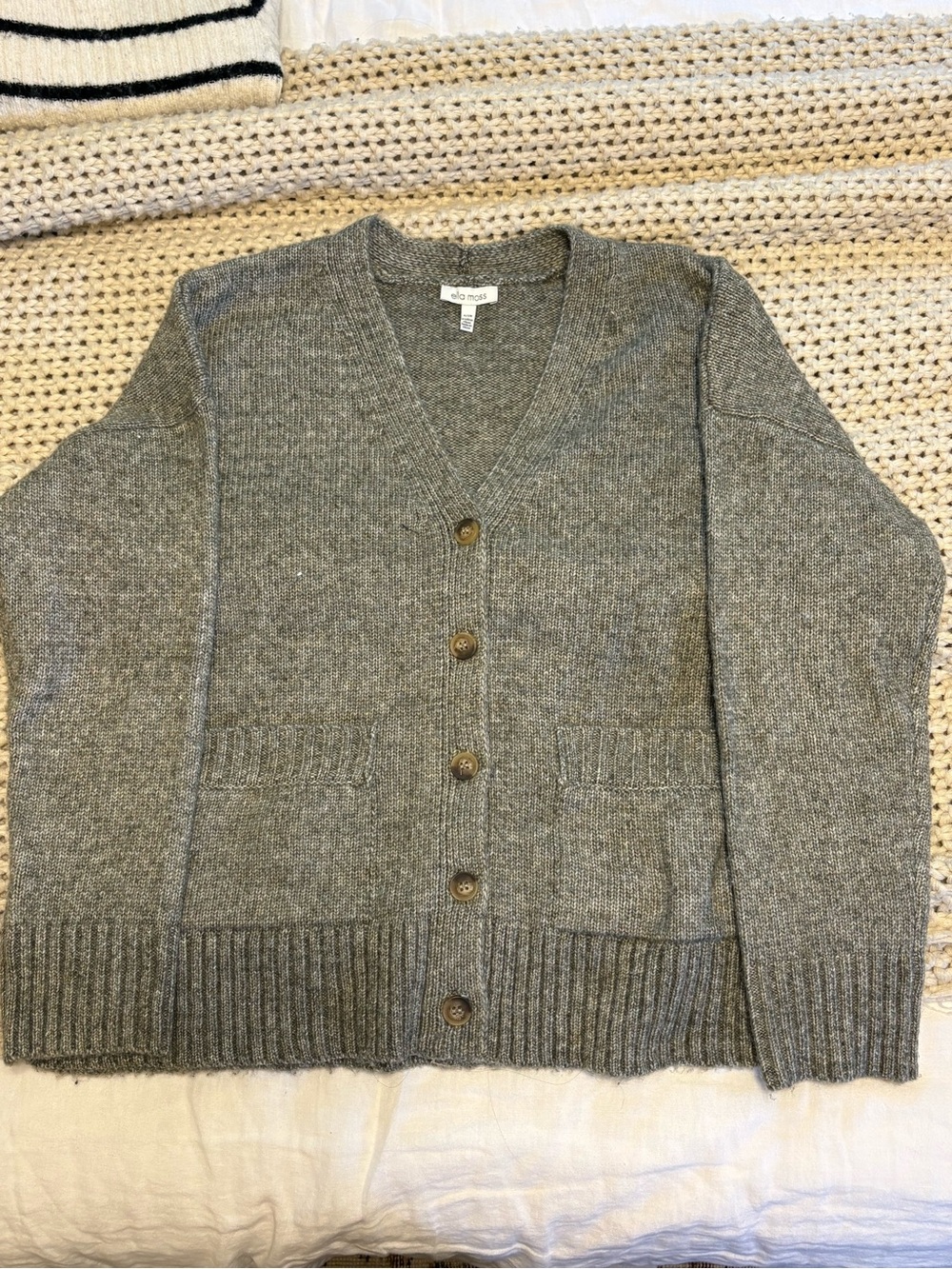 Gray Button-Front Cardigan - Picture 2 of 3